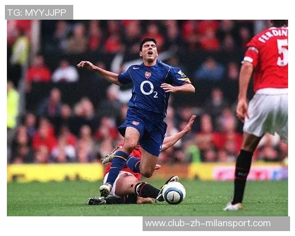 布尔克解析中超判罚标准与欧洲差异深刻体会比赛规则的不同之处 布尔克解析中超判罚标准与欧洲差异深刻体会比赛规则的不同之处