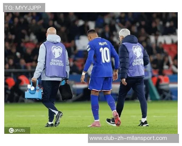 姆巴佩因右脚踝受伤退出法国队集训已回归皇马进行康复治疗 姆巴佩因右脚踝受伤退出法国队集训已回归皇马进行康复治疗