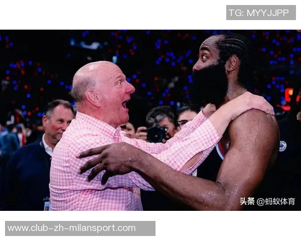 哈登幽默调侃鲍尔默球馆价值十亿成就球队主场优势