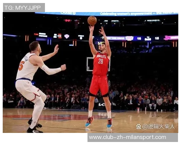 特雷墨菲半场表现抢眼11投6中斩获15分1篮板3抢断展现实力 特雷墨菲半场表现抢眼11投6中斩获15分1篮板3抢断展现实力