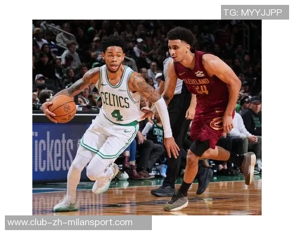 安芬尼西蒙斯回顾绿军首秀表现从紧张到自如掌控比赛节奏 安芬尼西蒙斯回顾绿军首秀表现从紧张到自如掌控比赛节奏