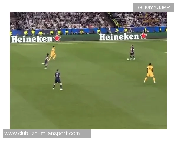 维蒂尼亚精准助攻阿什拉夫垫射破门助巴黎领先1-0