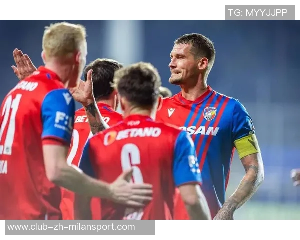 怀特称赞米诺特的冲劲与热情能为球队带来多重战术选择与对手压力 怀特称赞米诺特的冲劲与热情能为球队带来多重战术选择与对手压力